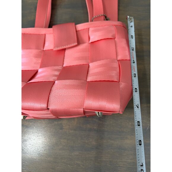 Harvey's Seatbelt Bag Pink With Hearts Lining Handbag Purse - Picture 10 of 11